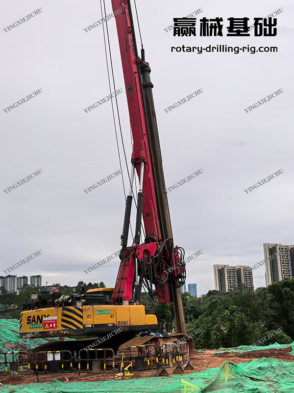 SR220 Suitable for different geological conditions Suitable for different geological conditions rotary drilling rig