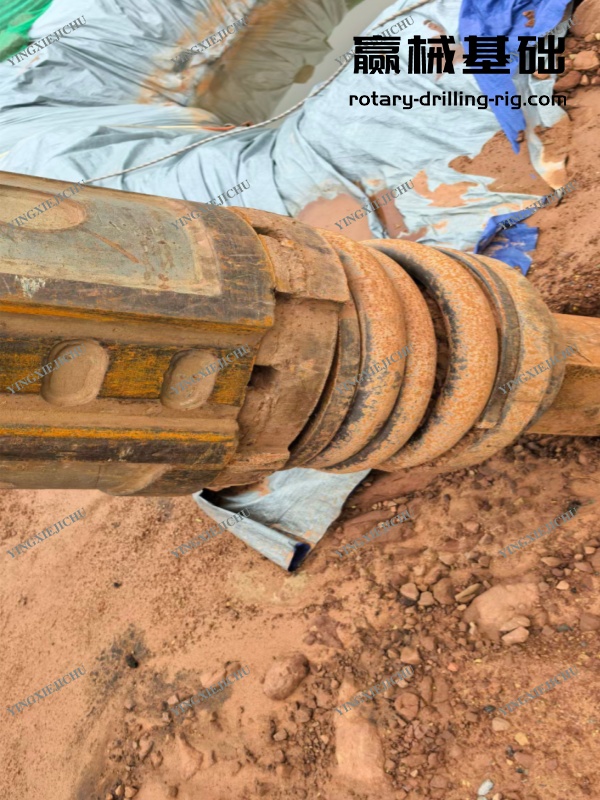 SR220 High Efficiency Smart Power And High-Efficiency Winch System Rotary Drilling Rig