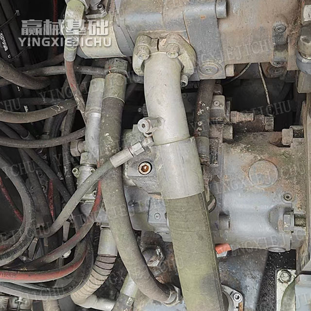 Strong Stability Dynamic Stability Efficient Hydraulics BG30 Rotary Drill Rig