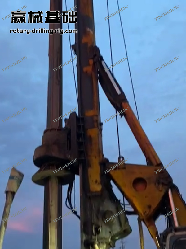 Powerful performance Reliable power Durable structure ZR220 Rotary Drill Rig