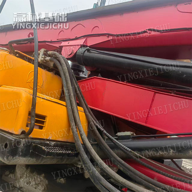 Strong anti-overturning capability Dynamic stability SR220 Rotary Drill Rig