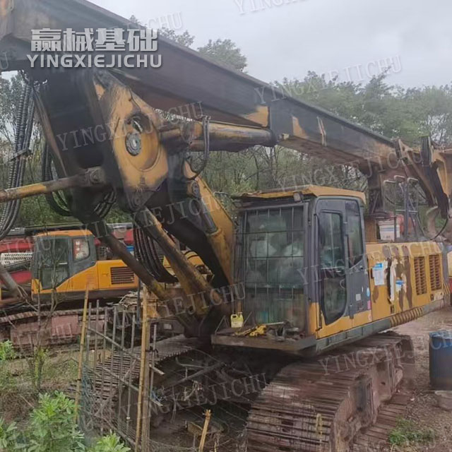 Durable structure Impact resistance centralized control XR220 Rotary Drill Rig