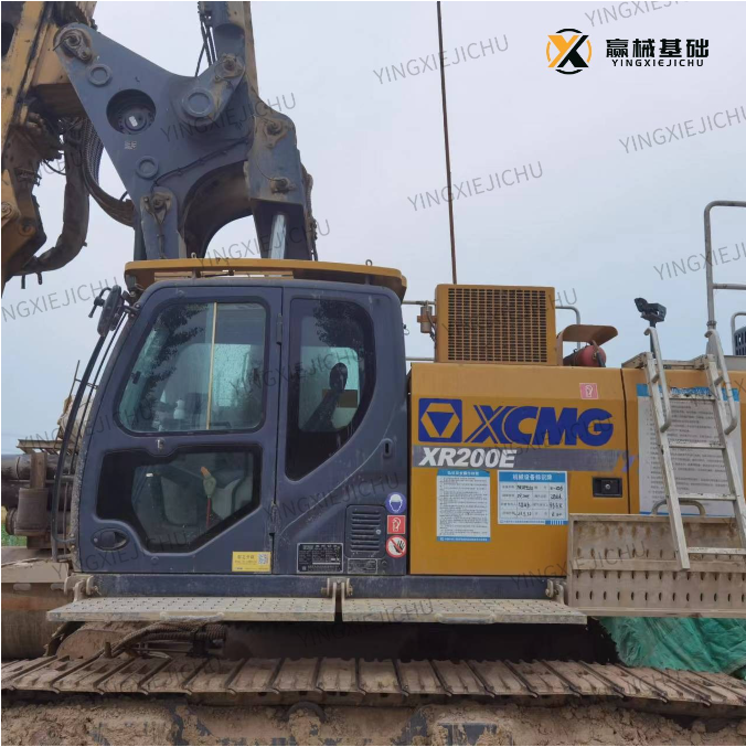 Used Rotary Drilling Rig Drill Holes in The Well Construction Machine SANY SR200E Crawler Rotary Drilling Rig