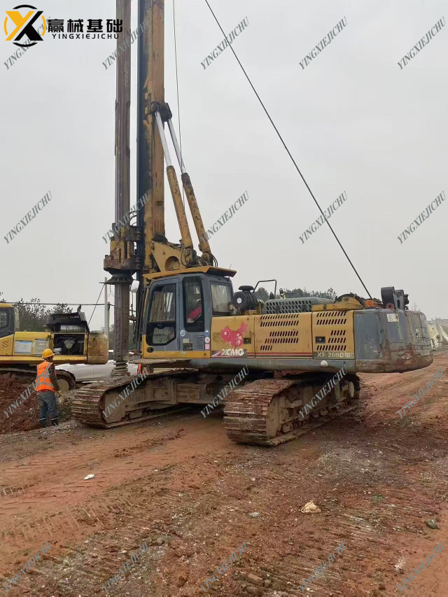 XR150 Multifunctional Advanced Efficient Rotary Drilling Rig 150D3