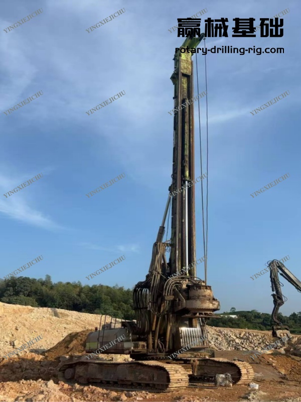 ZR220 Crawler Mounted Powerful Performance Effortless Operation Rotary Drilling Rig