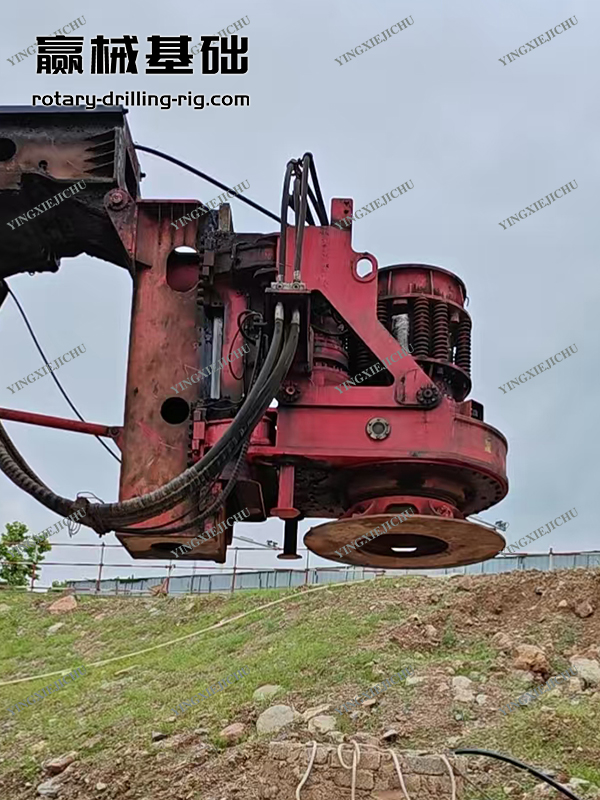 Adequate power reserve Adapt to complex strata Quick scheduling SR360 Rotary Drill Rig