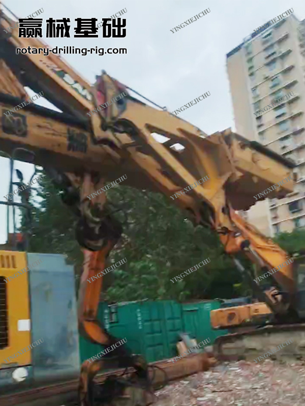 XR280D Powerful performance The hoisting system is efficient Rotary drilling rig