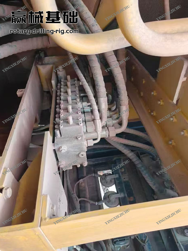 Powerful performance Energy-saving and durable Excellent stability SR265 Rotary Drill Rig