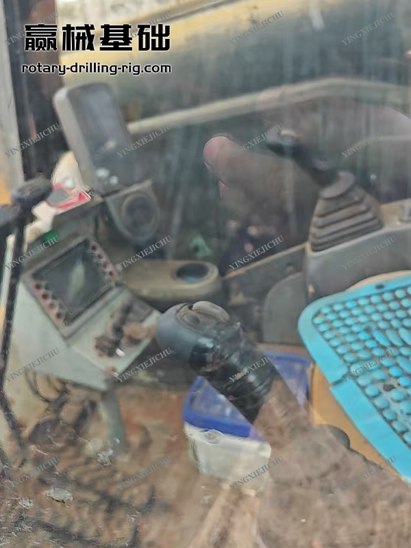 Impact resistance Dynamic stability High overall efficiency FR180 Rotary Drill Rig