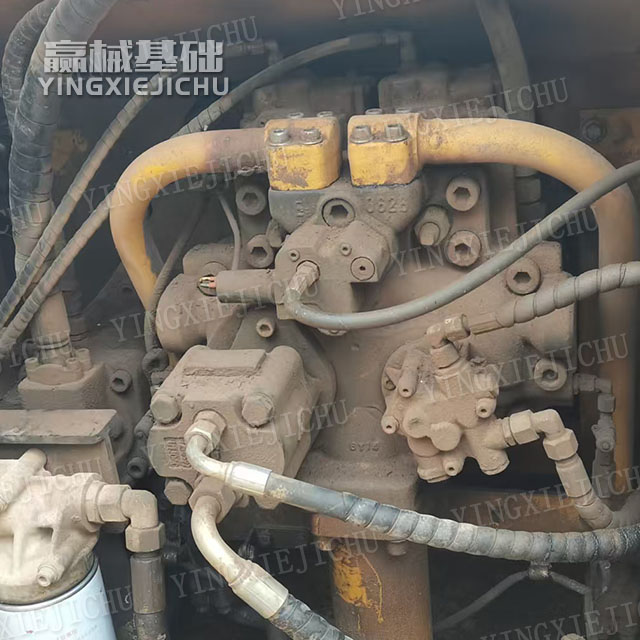 Durable structure Impact resistance centralized control XR220 Rotary Drill Rig