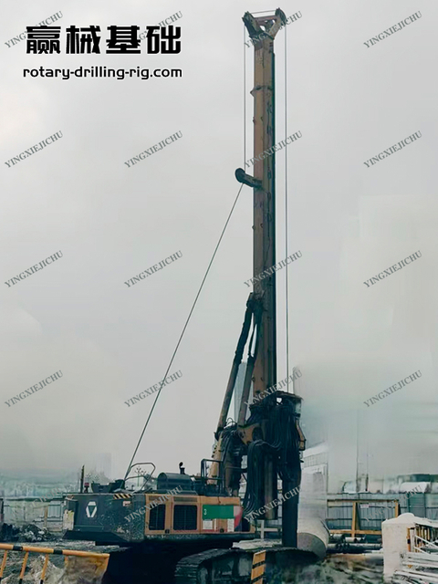 XR280D Powerful performance The hoisting system is efficient Rotary drilling rig
