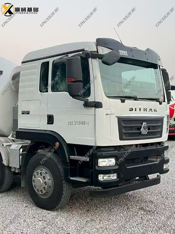 Professional Efficient Sinotruk Howo Concrete Mixer Truck