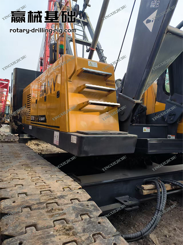 Stable operation under load Hoisting is safer Low maintenance cost SCC750 Crawler Crane