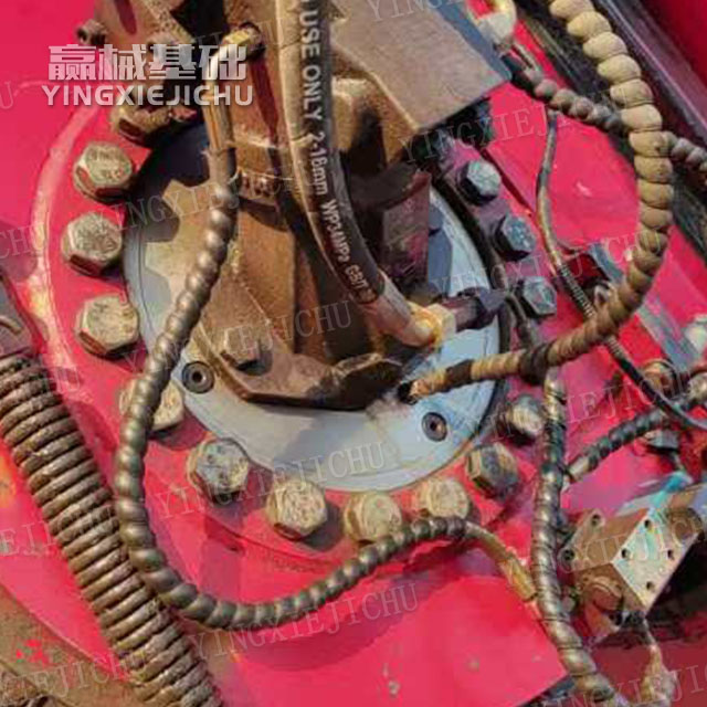 Strong stability Highly adaptable Wide construction scope SR200 Rotary Drill Rig