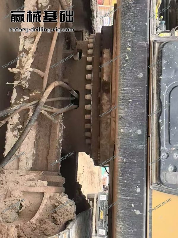 SR250 Rapid drilling through hard layers High-speed soil throwing function Rotary Drilling Rig