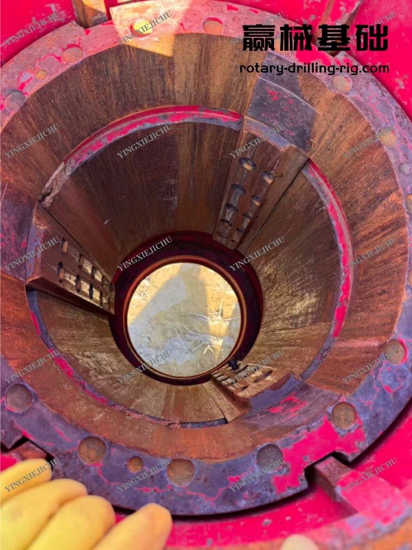 SR235S Competitive Price High Performance And High Efficiency Drilling Rotary Drilling Rig