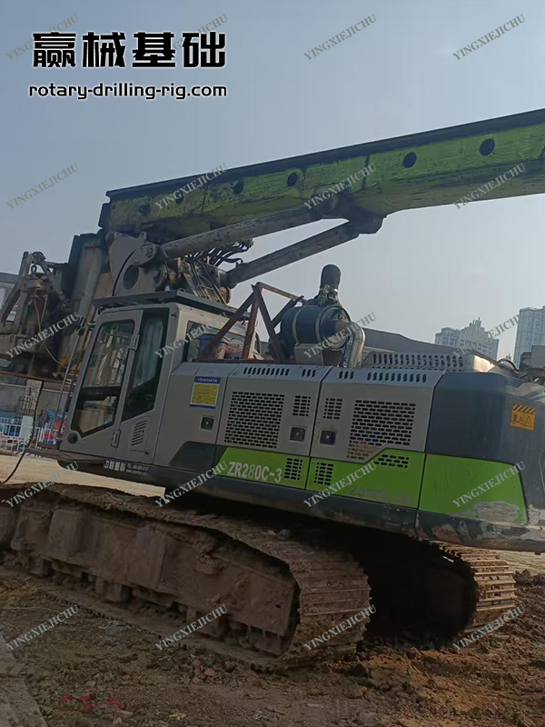 Low failure rate The preferred choice for bridge foundation piles ZR240 Rotary drill
