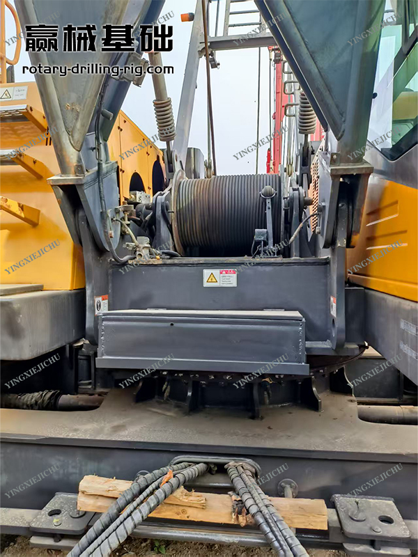 Stable operation under load Hoisting is safer Low maintenance cost SCC750 Crawler Crane