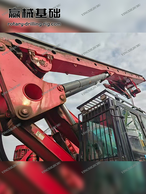 Powerful performance Energy-saving and durable Excellent stability SR265 Rotary Drill Rig