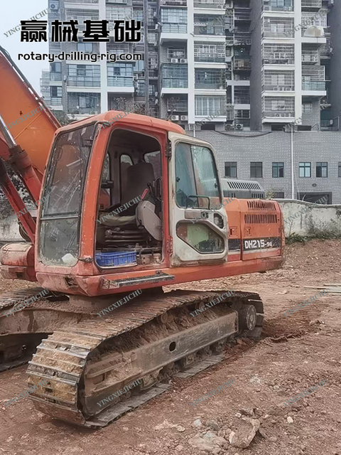 Wide adaptability Suitable for high-intensity operations DOOSAN215E Excavator