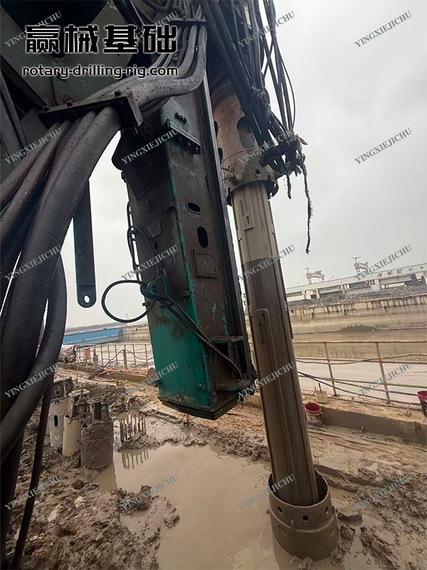 High overall efficiency Quick scheduling Precise alignment with holes SWDM280 Rotary Drill Rig