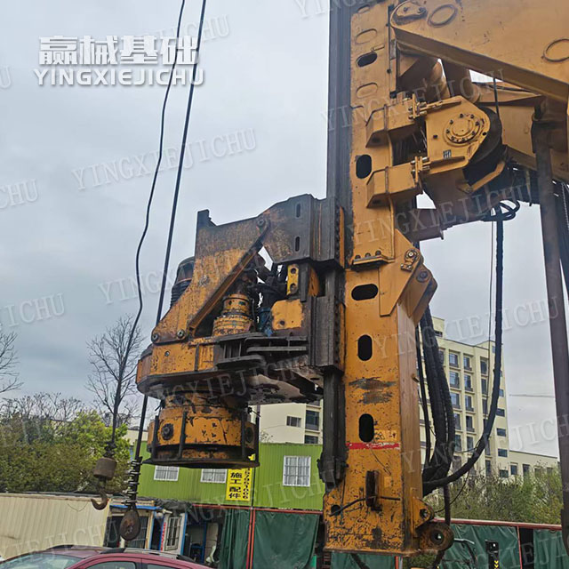 Improve construction accuracy Centralized lubrication XR400E Rotary Drill Rig