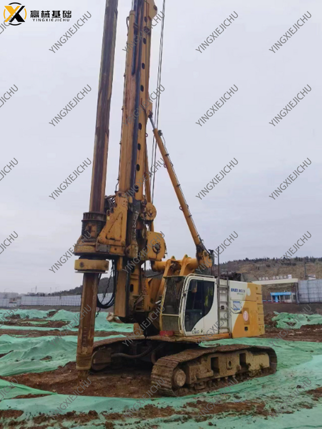 BAUER BG26 Second-hand Competitive Price Rotary Drilling Rig