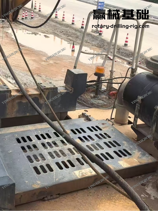 XR360EPiling Machinery High Power Good Price Rotary Drilling Rig