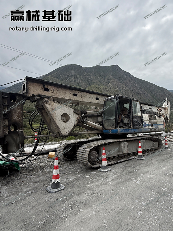 YTR260 Dual motor drive Strong pulling out drilling capability Rotary Drilling Rig