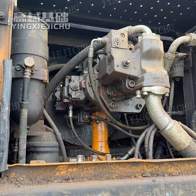 Strong stability low failure rate Smooth combined movements XR280D Rotary drilling rig