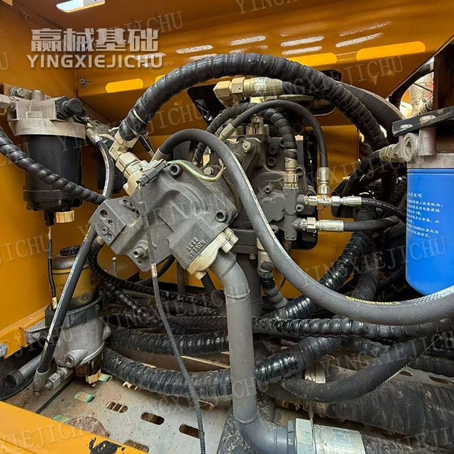 Smooth combined movements Automatic hole alignment Fast hole forming XR160 Rotary Drill Rig