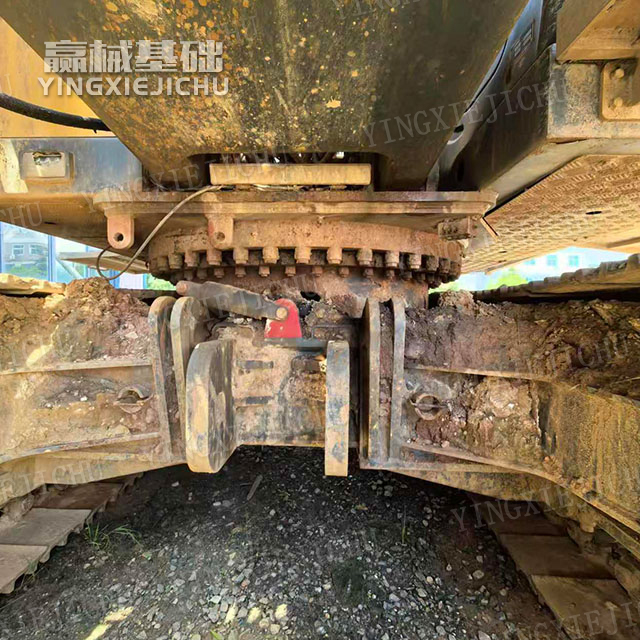 Stable and Durable Structure Strong Construction Adaptability XR200 Rotary drilling rig