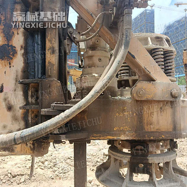 Adapt to various geological conditions Efficient Hydraulics SR220 Rotary Drill Rig