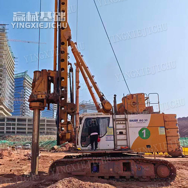 Stable hole-forming quality High loop efficiency BG30 Rotary Drill Rig