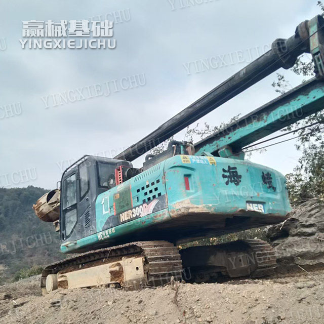 Strong overall rigidity Fast unloading speed High speed soil dumping HER300 Rotary Drill Rig