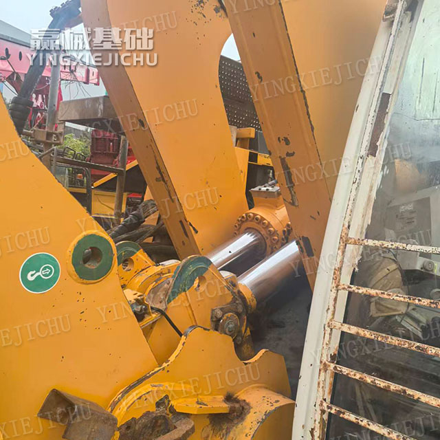 Strong stability Highly adaptable Efficient Hydraulics BG38 Rotary Drill Rig