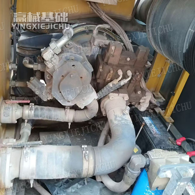 Strong Adaptability To Working Conditions XR320E Rotary Drilling Rig