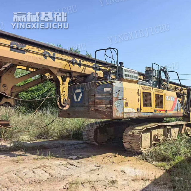 Strong construction capability Strong adaptability to working conditions XR220 Rotary Drill Rig