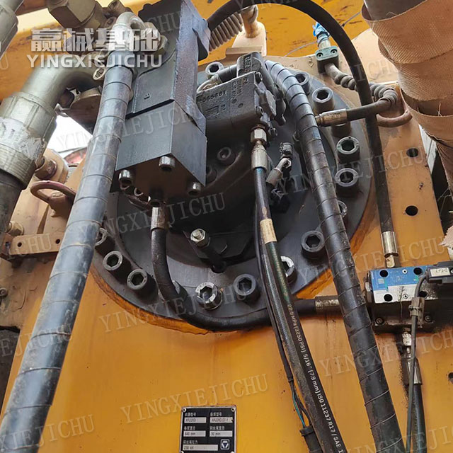 Fast Drilling Retraction Speed Stable Structure Durable under Heavy Loads XR220 Rotary Drill Rig