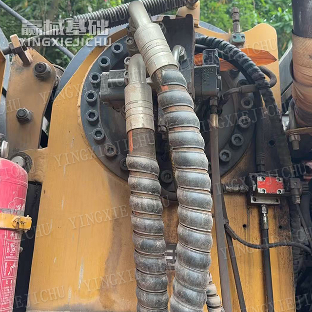 Smooth transitions Wide construction scope Quick scheduling XR220 Rotary Drill Rig