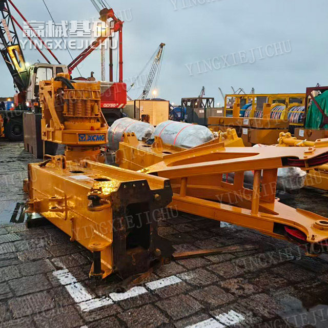 Automatic hole alignment Stable hole-forming quality XR280D II Rotary drilling rig