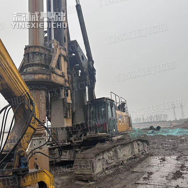 Smooth transitions Construction in complex terrain XR280D Rotary drilling rig
