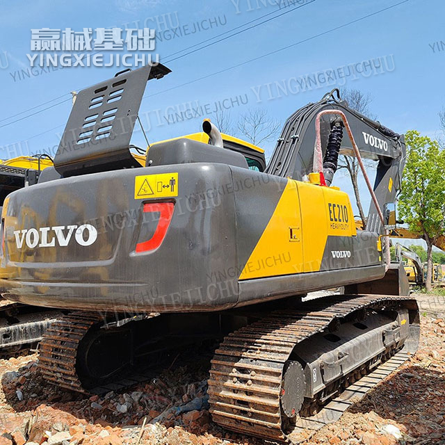 Smooth Power Output Abundant Power Output Volvo EC210 Excavator