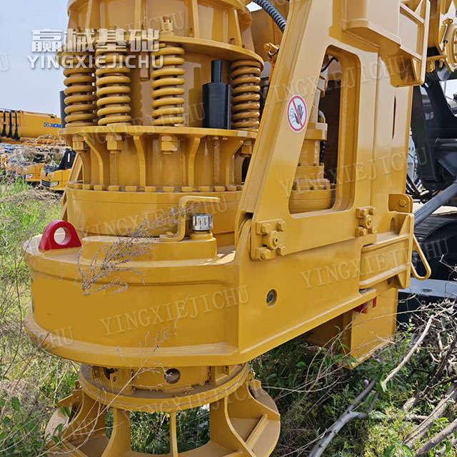Impact resistance Smooth transitions Dynamic stability XR240 Rotary Drilling Rig