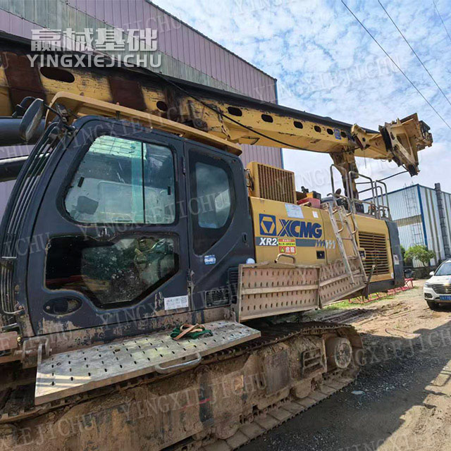 Fast dynamic response Impact resistance Fast hole forming XR200 Rotary drilling rig