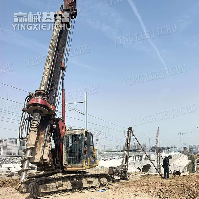 Wide adaptability to geological formations Stable & durable HengHui RH60 Rotary Drilling Rig