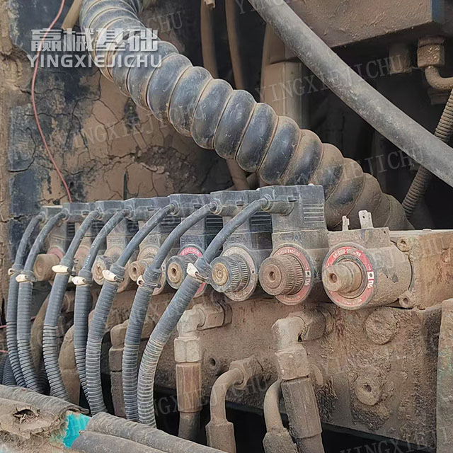 High precision in pore formation Strong rock penetration with high torque SWDM22 Rotary drill rig
