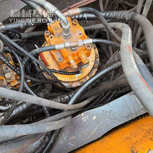 Automatic hole alignment Highly adaptable Sufficient torque SR220 Rotary Drill Rig