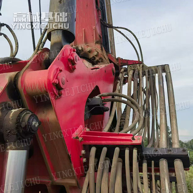 Adapt to complex strata Single-hole efficiency is high SR205 Rotary Drill Rig
