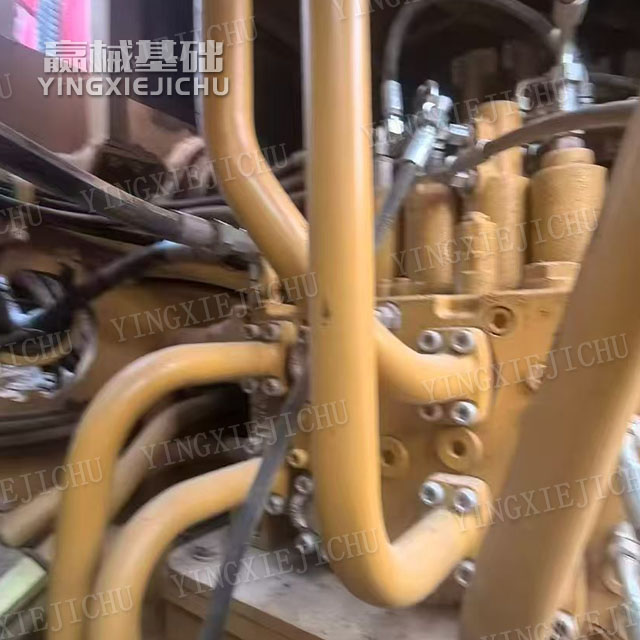 Adequate power reserve Stable hole-forming quality Sr235 Rotary Drill Rig